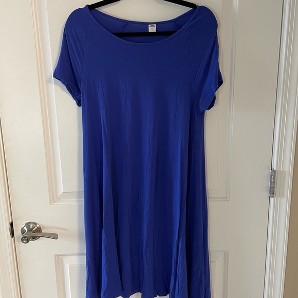 Dress - Picture 1 of 4